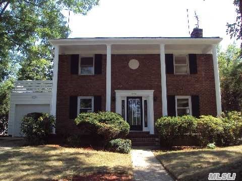 144 N Brookside Ave, Freeport, NY 11520 photo 1