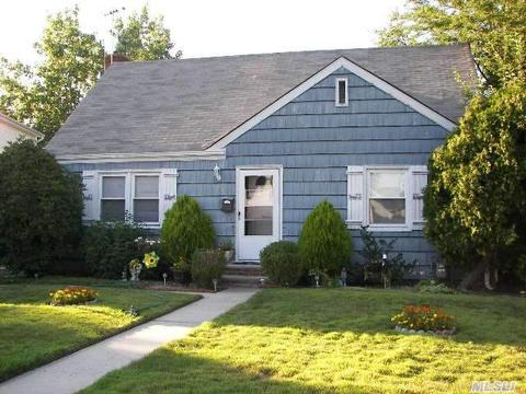 949 Ardmore Rd, Baldwin, NY 11510 photo 1