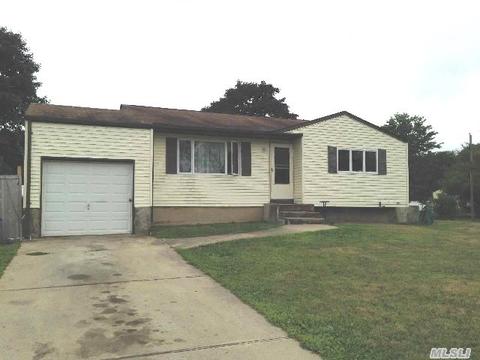 Undisclosed, Patchogue, NY 11772 photo 1