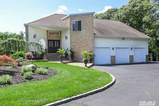 4 Mercedes Ct, Patchogue, NY 11772 photo 1