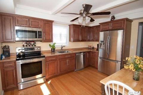 22 Lee Ave, Babylon, NY 11702 photo 1