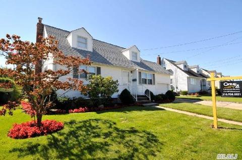 27 Jackson Ave, Bethpage, NY 11714 photo 1