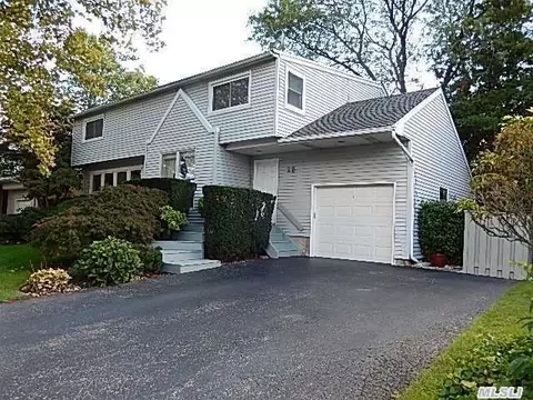 28 Brook Path, Plainview, NY 11803 photo 1