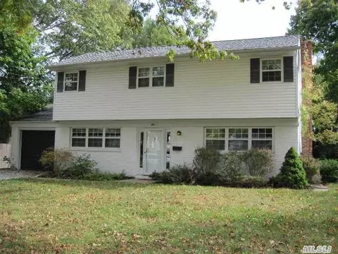 2 Cornfield Ln, Commack, NY 11725 photo 1