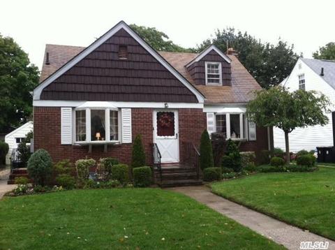 2480 Fox Ave, Baldwin, NY 11510 photo 1