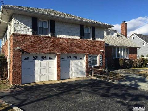 114 Elder Rd, Islip, NY 11751 photo 1