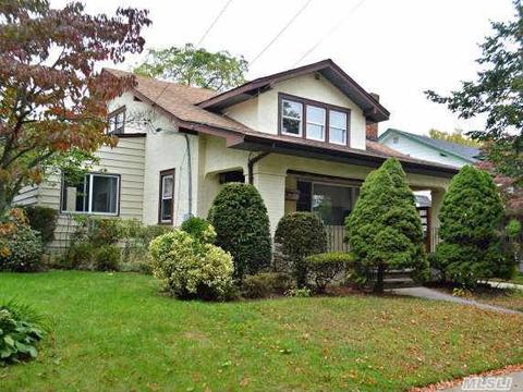 2572 Overlook Pl, Baldwin, NY 11510 photo 1