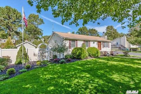 11 Kent Pl, Mastic, NY 11950 photo 1