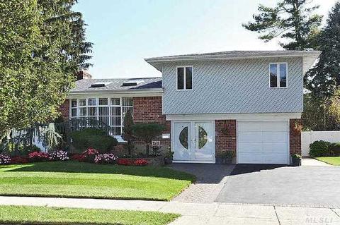 5 Edna Dr, Syosset, NY 11791 photo 1