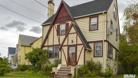 44 Liggett Rd, Valley Stream, NY 11581 photo 1