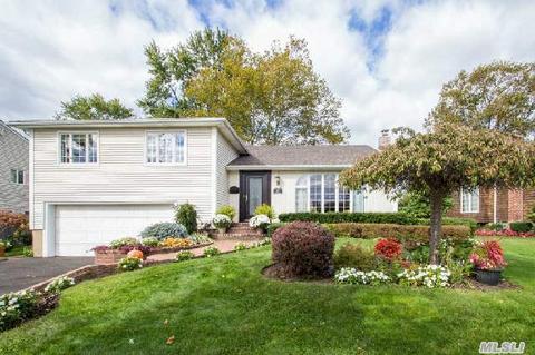 107 Farmers Ave, Plainview, NY 11803 photo 1