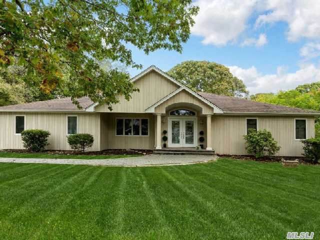195 Cedar Ave, Islip, NY 11751 photo 1