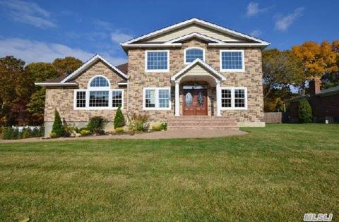 49 Harvard Dr, Plainview, NY 11803 photo 1