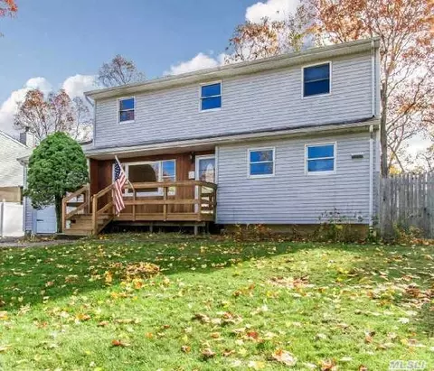 Undisclosed, Commack, NY 11725 photo 1