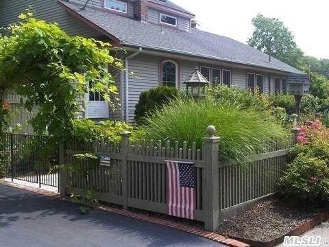 216 Cedar Ave, Islip, NY 11751 photo 1