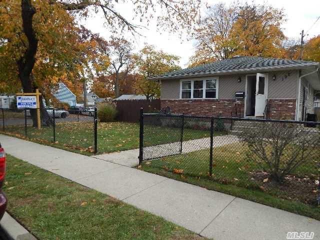 192 E Clinton Ave, Roosevelt, NY 11575 photo 1