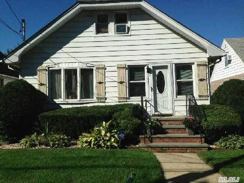 1924 Bryant Pl, Baldwin, NY 11510 photo 1