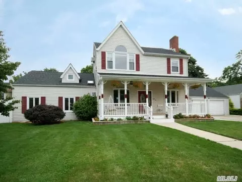 23 Shaw Ave, Babylon, NY 11702 photo 1