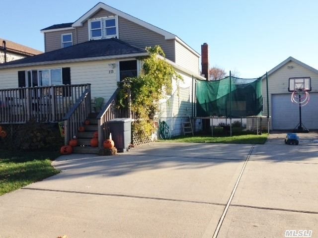 113 North Rd, Babylon, NY 11702 photo 1