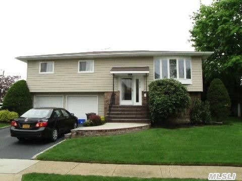 950 Phyllis Dr, Baldwin, NY 11510 photo 1