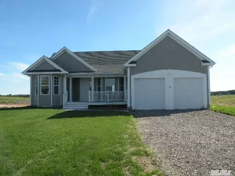26 Tyler Dr, Riverhead, NY 11901 photo 1