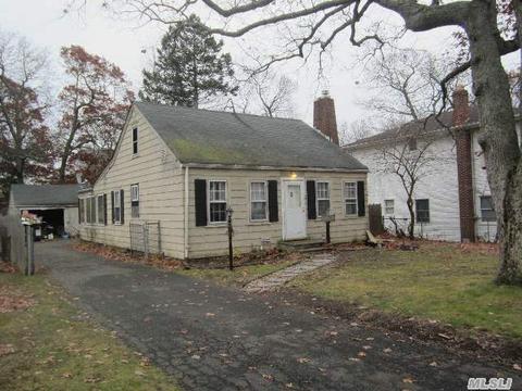 95 Conklin Ave, Patchogue, NY 11772 photo 1
