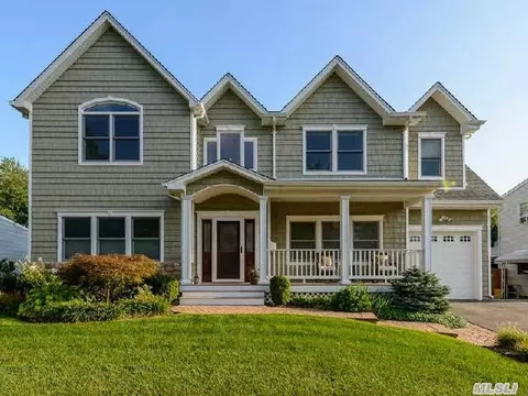 10 Sydney St, Plainview, NY 11803 photo 1