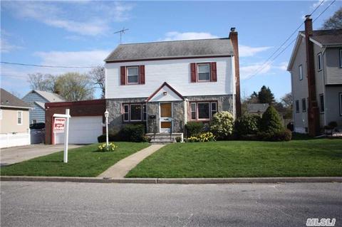 660 Madison Ave, Baldwin, NY 11510 photo 1