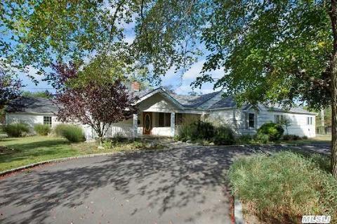 5 E Bayberry Rd, Islip, NY 11751 photo 1