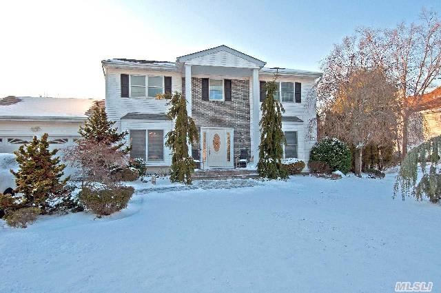 90 Caramel Rd, Commack, NY 11725 photo 1