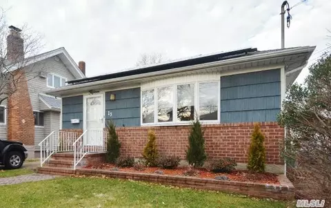 15 E Carpenter St, Valley Stream, NY 11580 photo 1