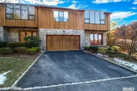152 The Cres #152, Roslyn Heights, NY 11577