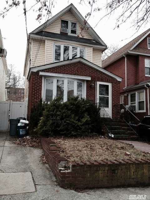 61-28 Austin St, Flushing, NY 11355 photo 1