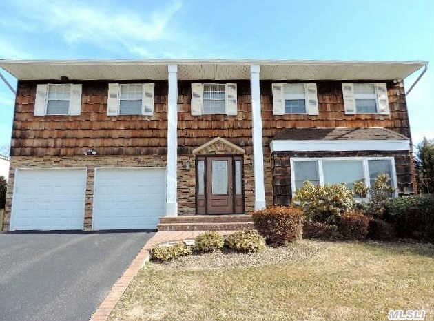 3 Fams Dr, Plainview, NY 11803 photo 1