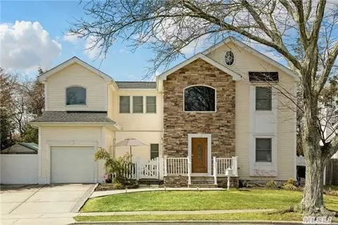25 Toni Pl, Plainview, NY 11803 photo 1