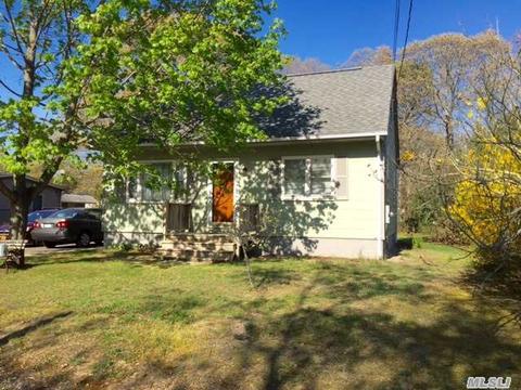 155 Hounslow Rd, Shirley, NY 11967 photo 1