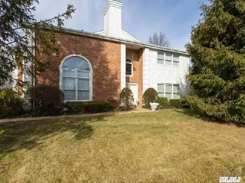 38 Hamlet Dr, Commack, NY 11725 photo 1