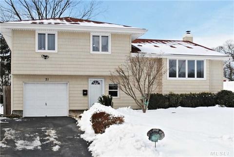 21 Amherst Dr, Plainview, NY 11803 photo 1
