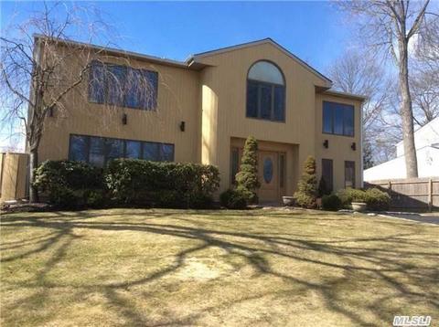 16 Pinewood Dr, Commack, NY 11725 photo 1
