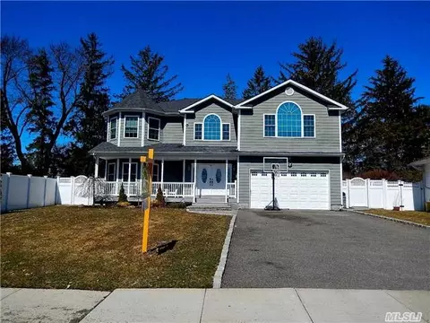 12 Steven St, Plainview, NY 11803 photo 1
