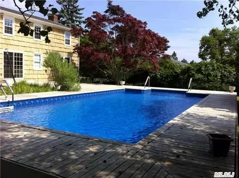 11 Bayview Dr, Westhampton, NY 11977 photo 1