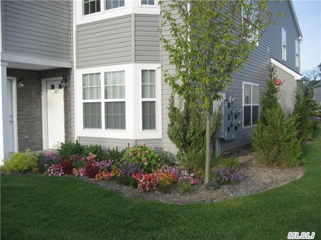 207 Medea Way, Central Islip, NY 11722