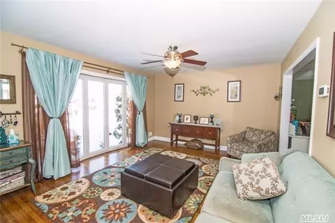 12 Otsego Pl, Commack, NY 11725 photo 1