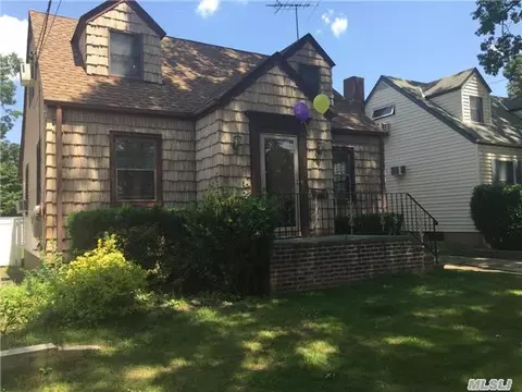 11 Lawrence Ave, Lynbrook, NY 11563 photo 1