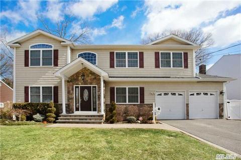 6 Sagamore St, Plainview, NY 11803 photo 1