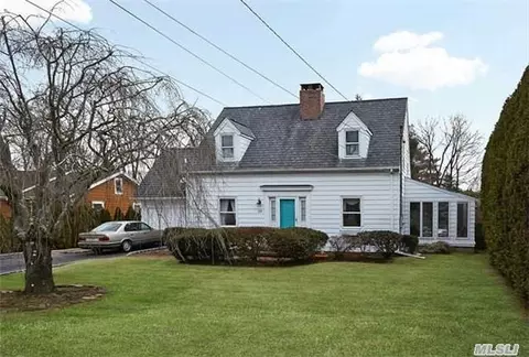 38 Village Line Rd, Babylon, NY 11702 photo 1