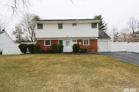 23 Irene Ln, Commack, NY 11725 photo 1