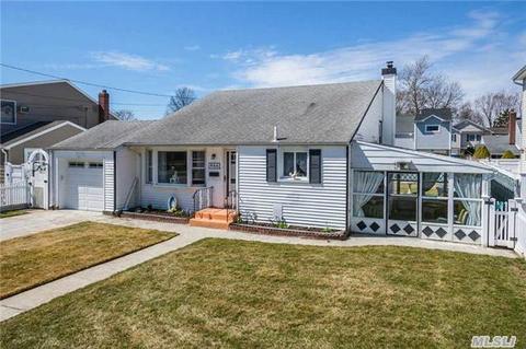 466 Ocean Ave, Massapequa Park, NY 11762 20 Photos Movoto