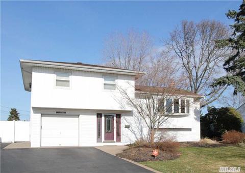 13 Greenfield Ln, Commack, NY 11725 photo 1