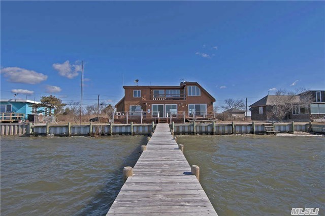 22 Captree Is, Babylon, NY 11702 photo 1